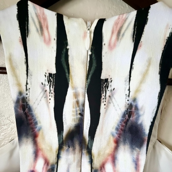 Nicole Miller Artelier Dress Size 2 - Picture 9 of 11